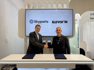 Niall Sallam, CEO of Elevision shakes hands with James Bircumshaw, Head of Acquisitions & Partnerships, Skyports Infrastructure at the MoU Signing.
